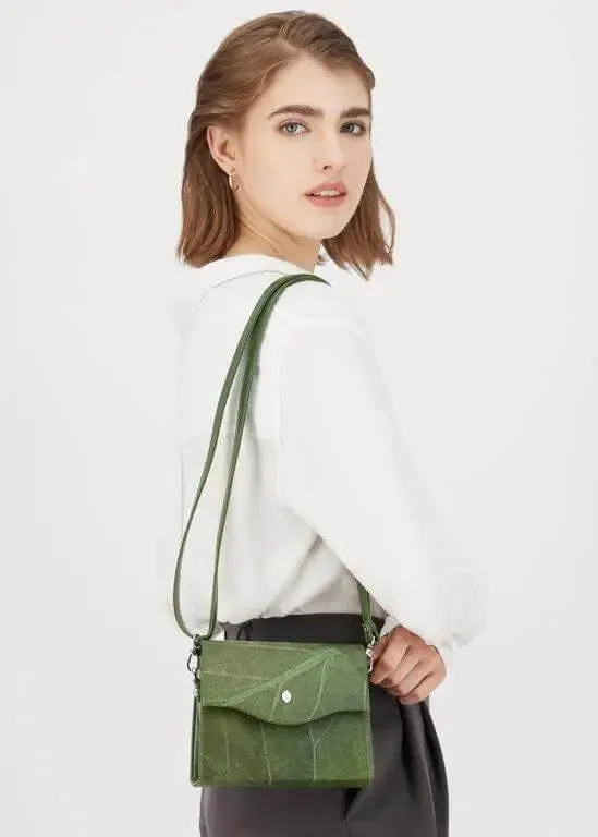 Green Vegan leaf leather box bag