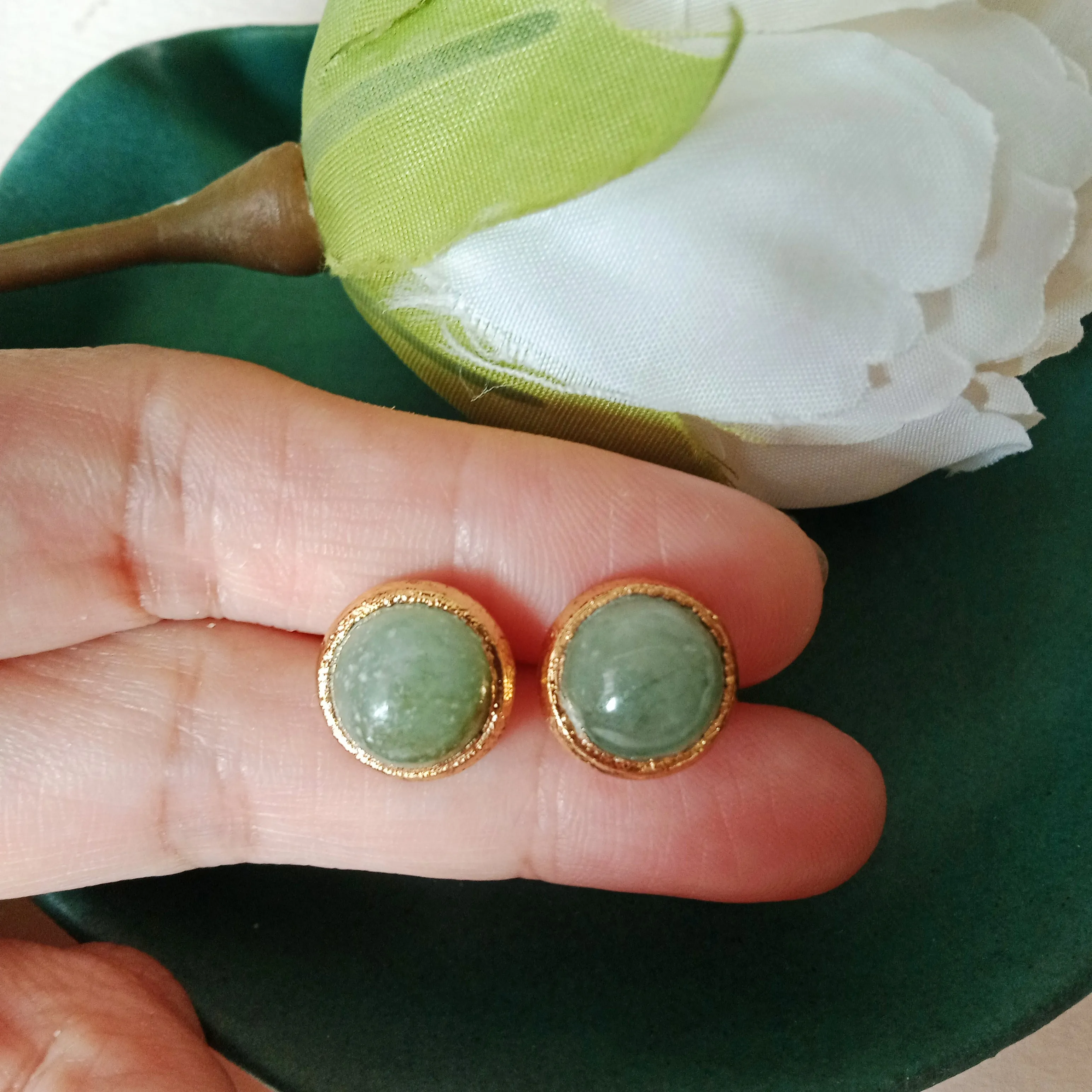 Jade cabochon stud earrings