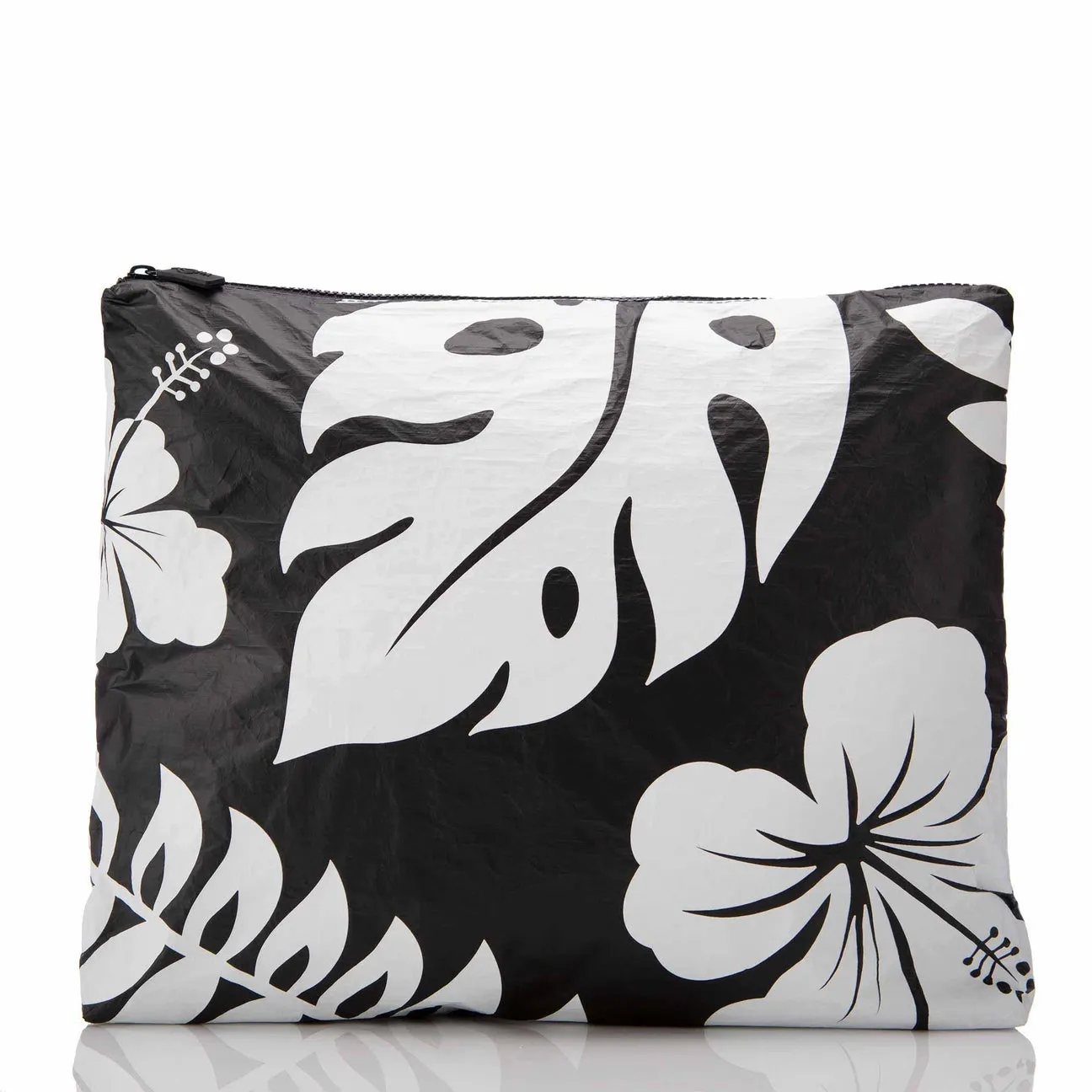 Waipio Max Pouch / White & Black